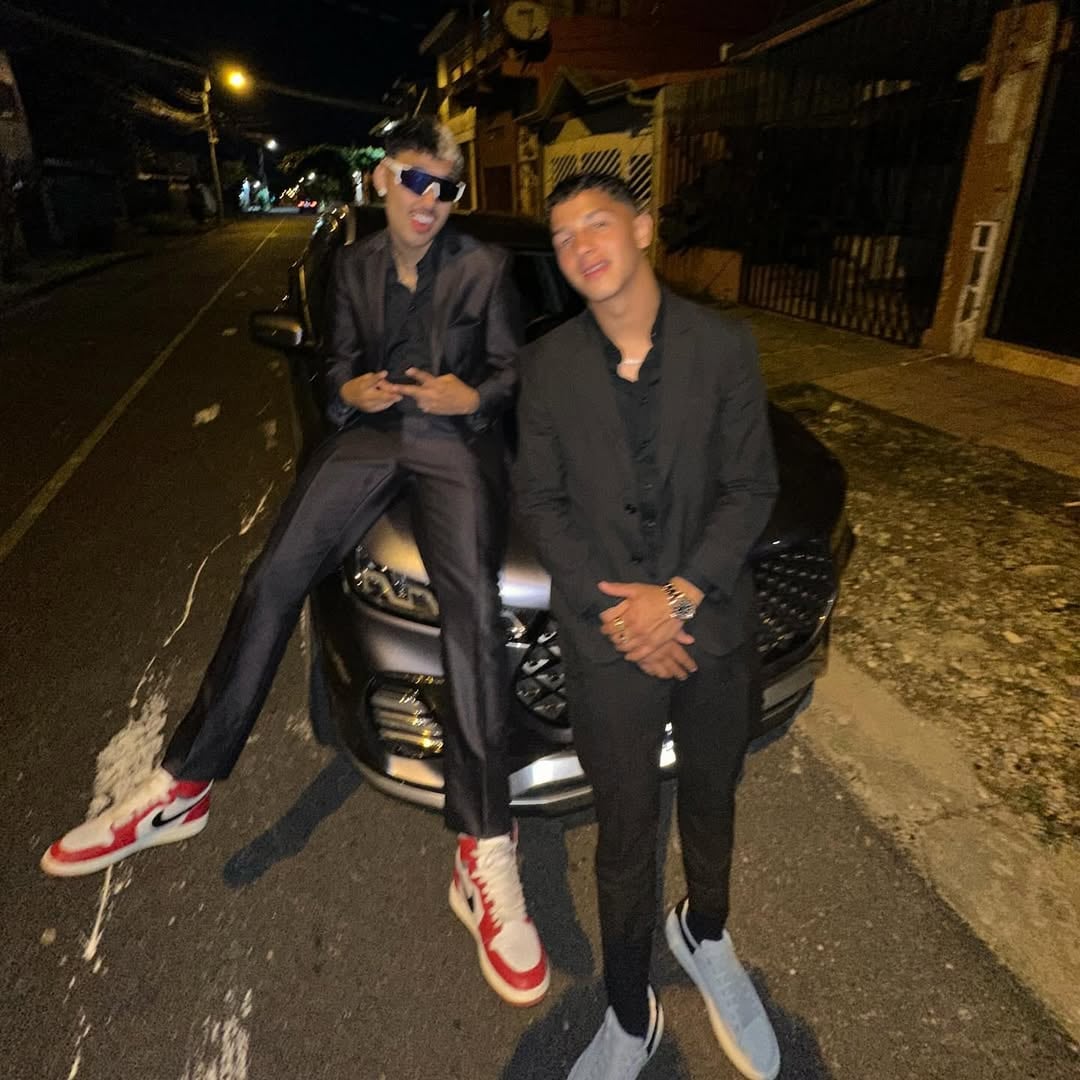 Churry es un influencer de Desamparados que combina el fútbol con la comedia y su estilo de vida. Instagram Churry.