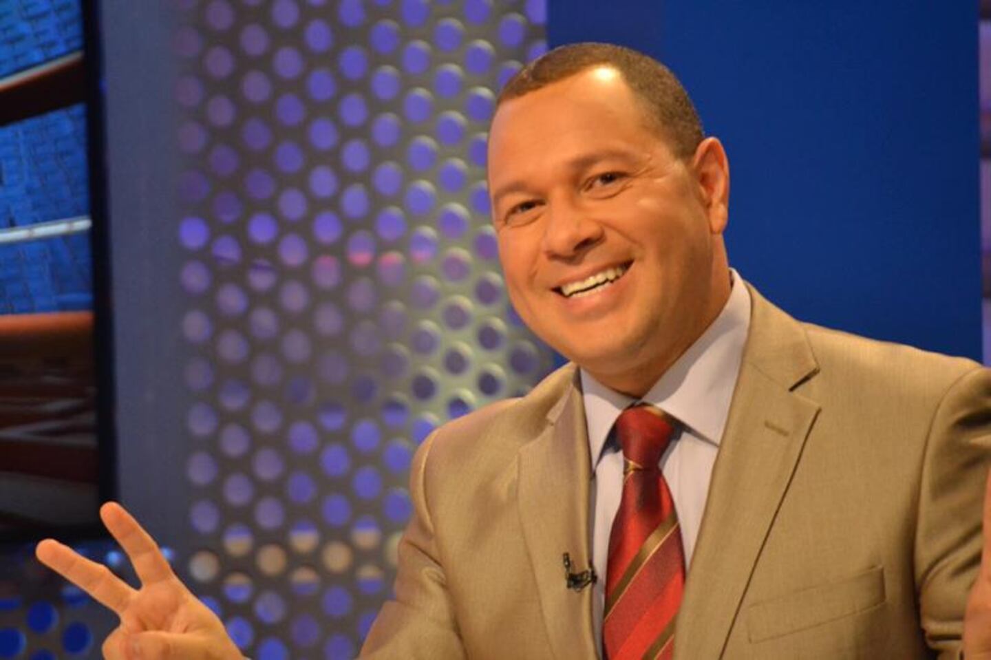 Daniel Quirós se aleja de canal 7 por unos días, ¿por qué? | La Teja
