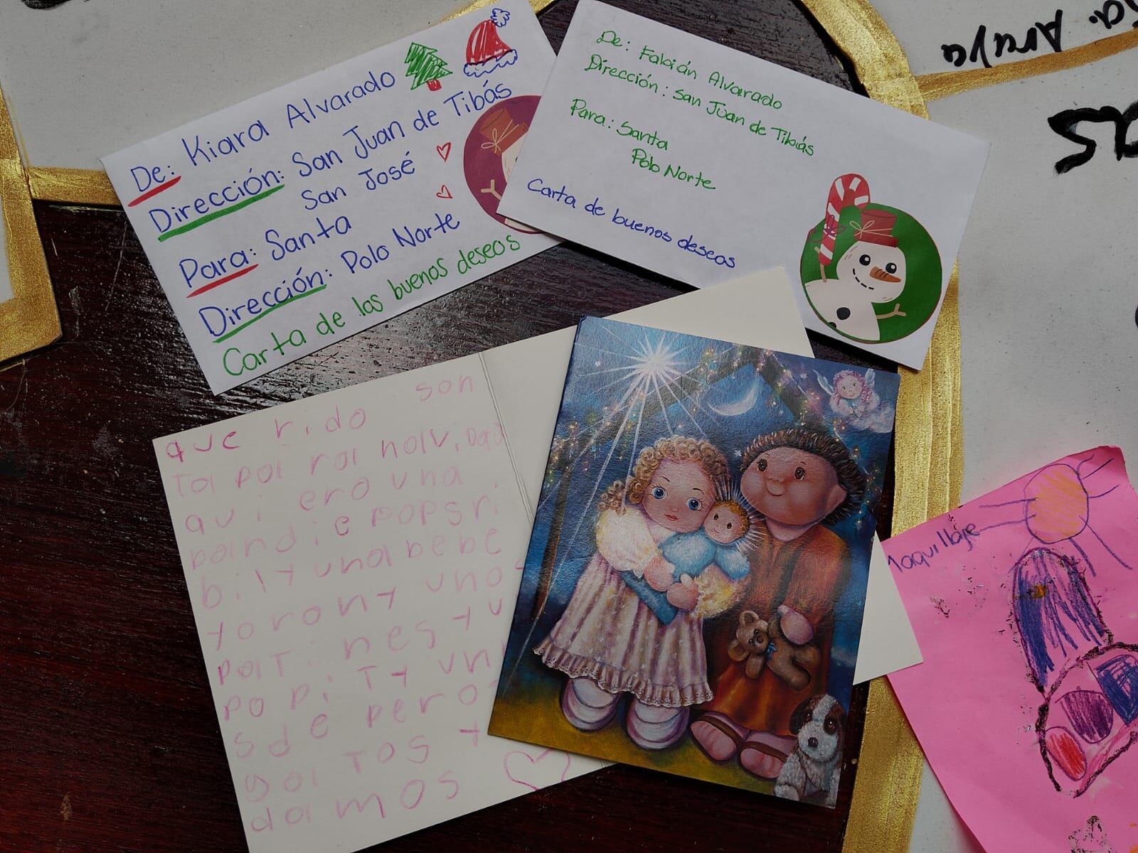 Este 2023 el Niñito Jesús y Santa sí están recibiendo las cartitas de los niños para Navidad. El Museo de los Niños puso una sucursal para entregar las cartitas.