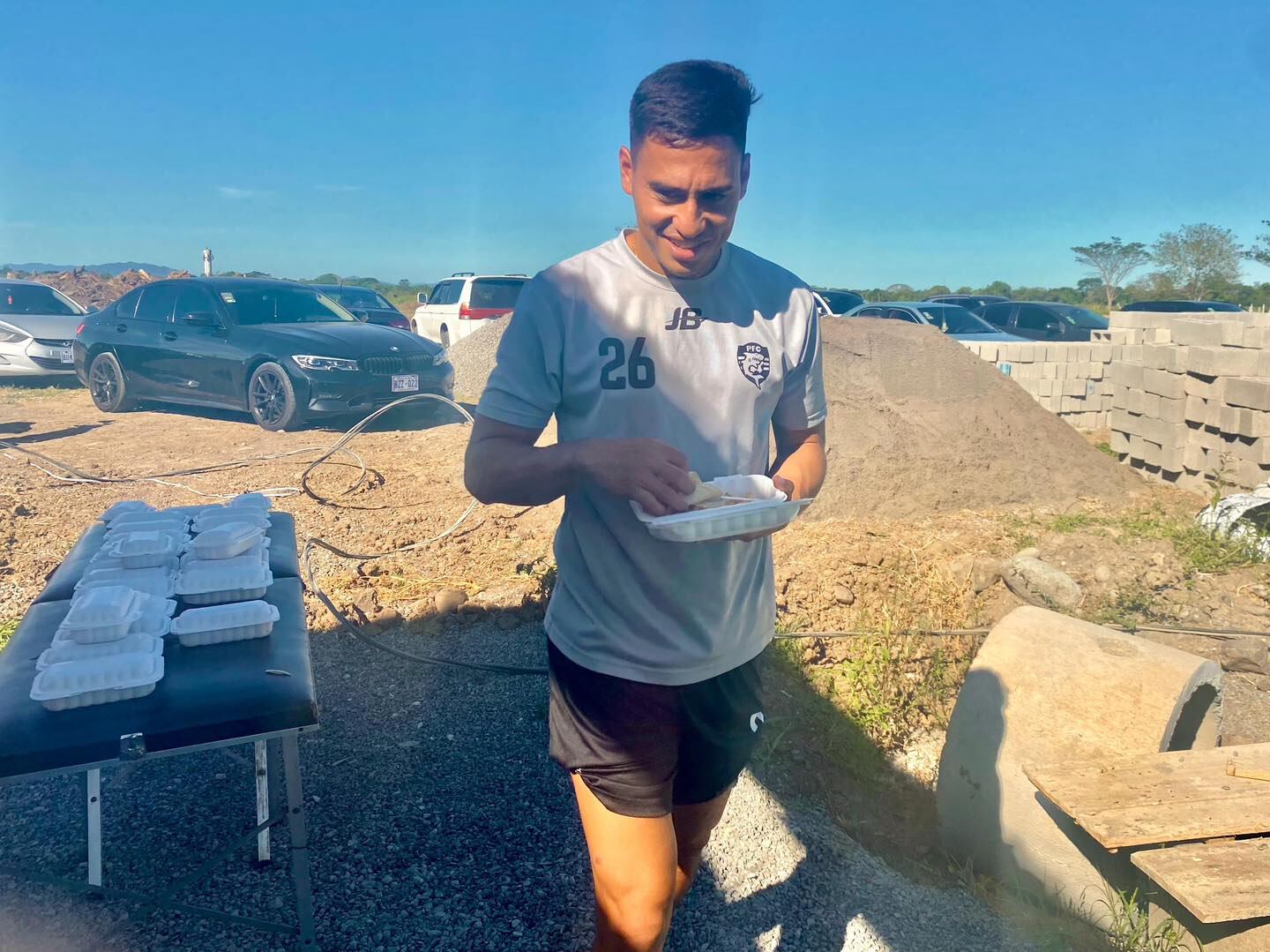 Hincha naranja, Puntarenas FC, desayuno