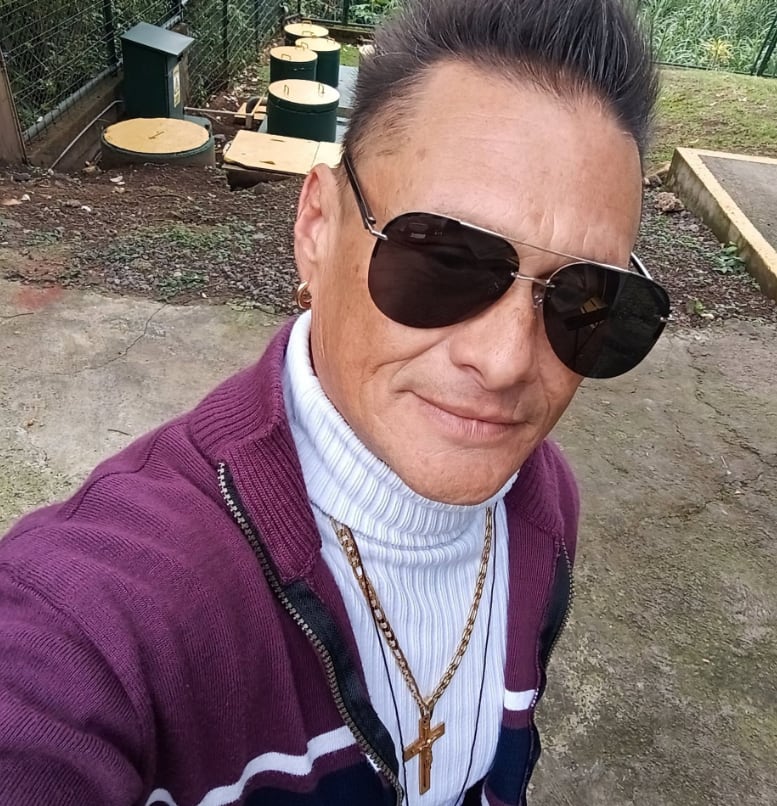 Iván Bolaños, "El duende", cantante nacional.