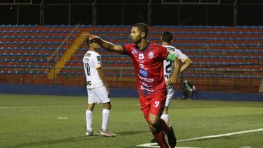 Álvaro Saborío se viene quitando los tacos y se metió en una de las pruebas más duras del mundo