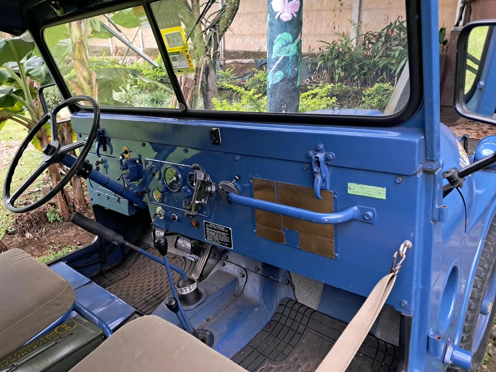Jeep Willys del año 68.