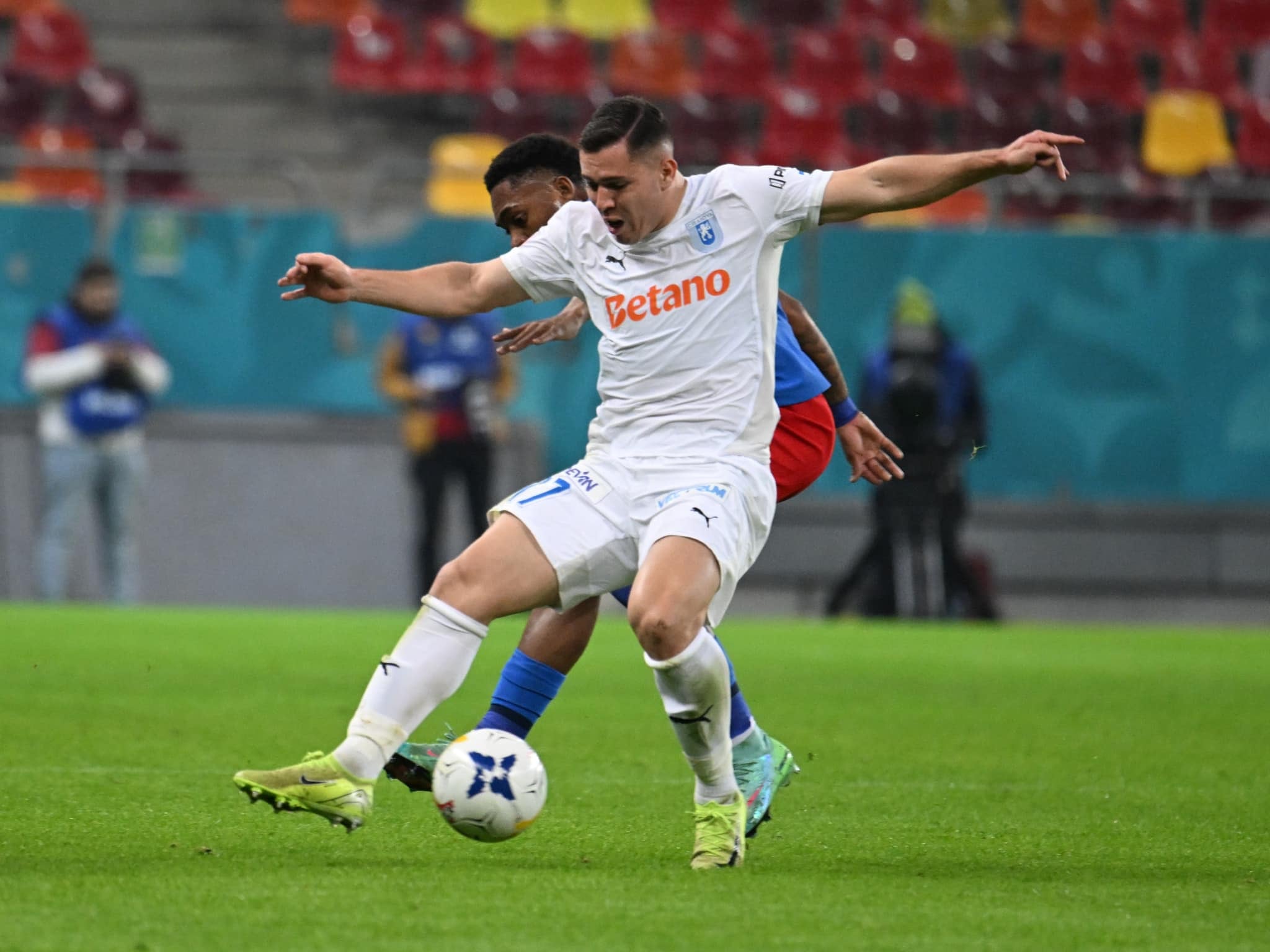 Carlos Mora anotó su primer gol en Rumanía. Foto: Tomada de X