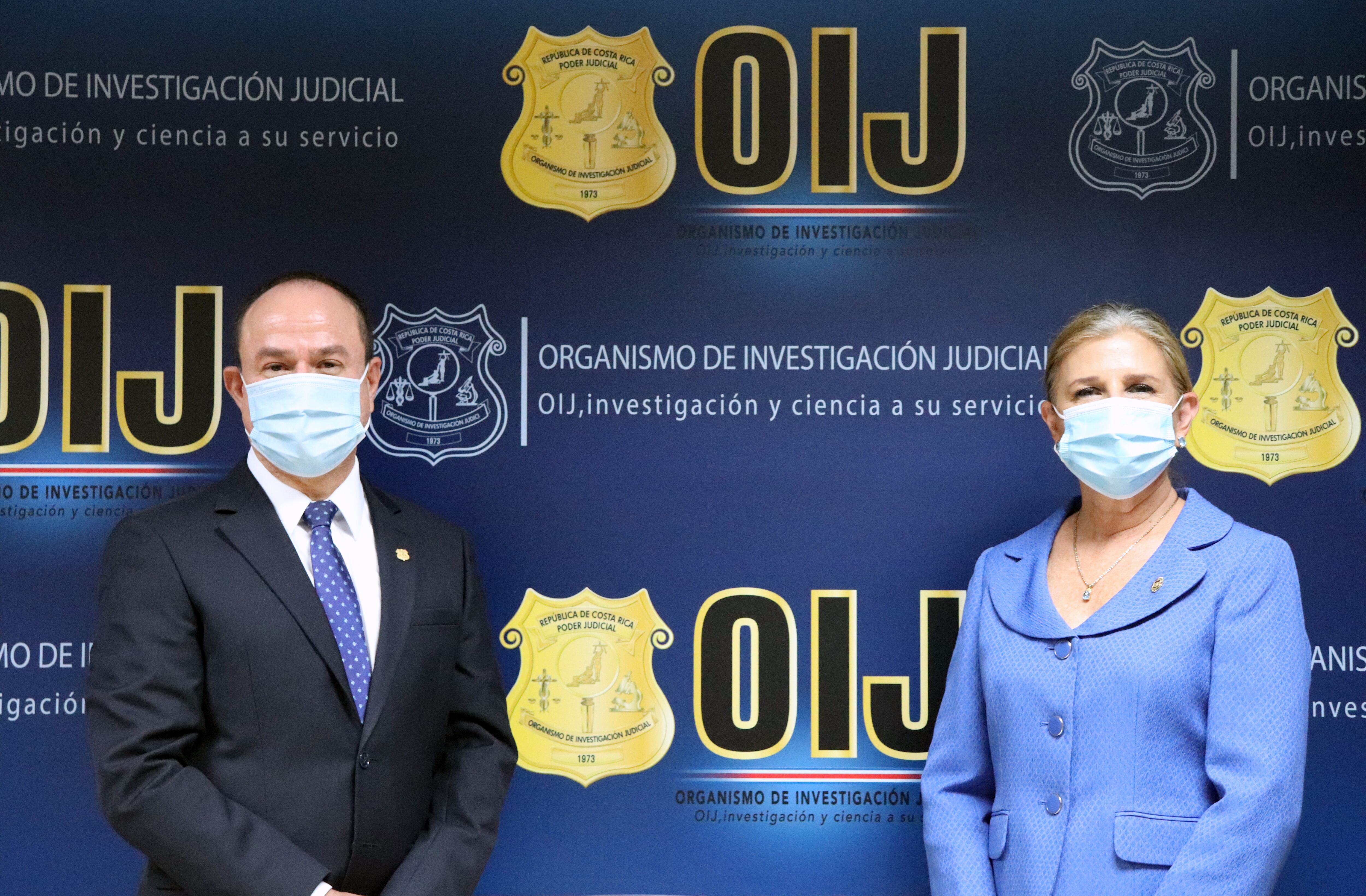 Walter Espinoza, director del OIJ y Emilia Navas, Fiscal General. Foto OIJ.