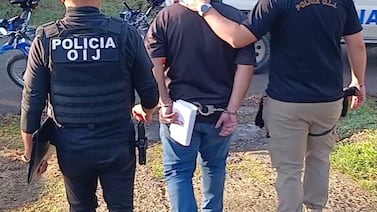 A familia le habrían quemado su casa por un supuesto préstamo gota a gota en Cañas