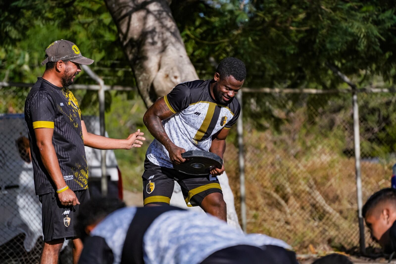 Waylon Francis se toma con tranquilidad la espera para jugar con Liberia.