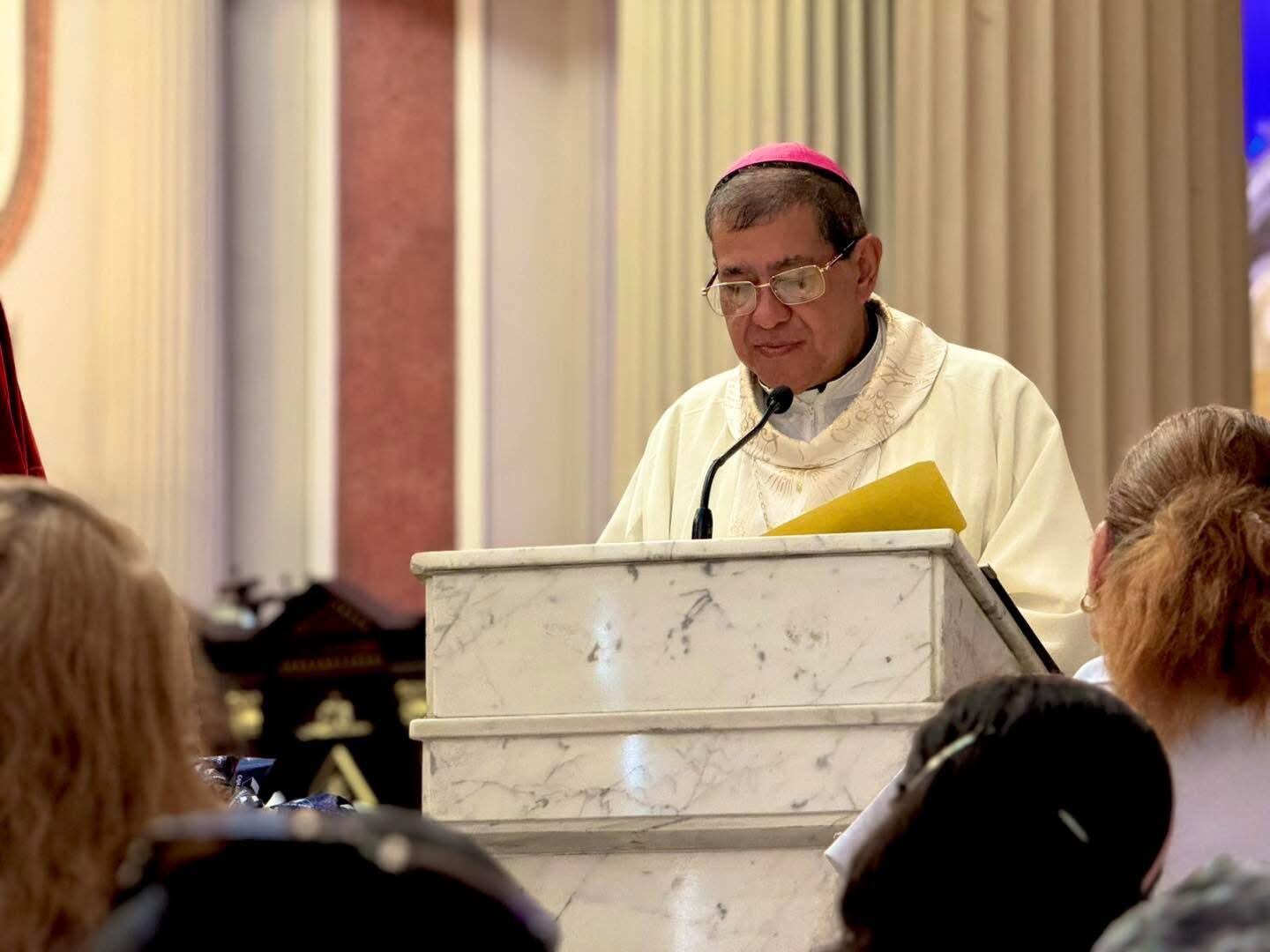 Obispo Javier Román conoció al papa León XIV cuando era cardenal