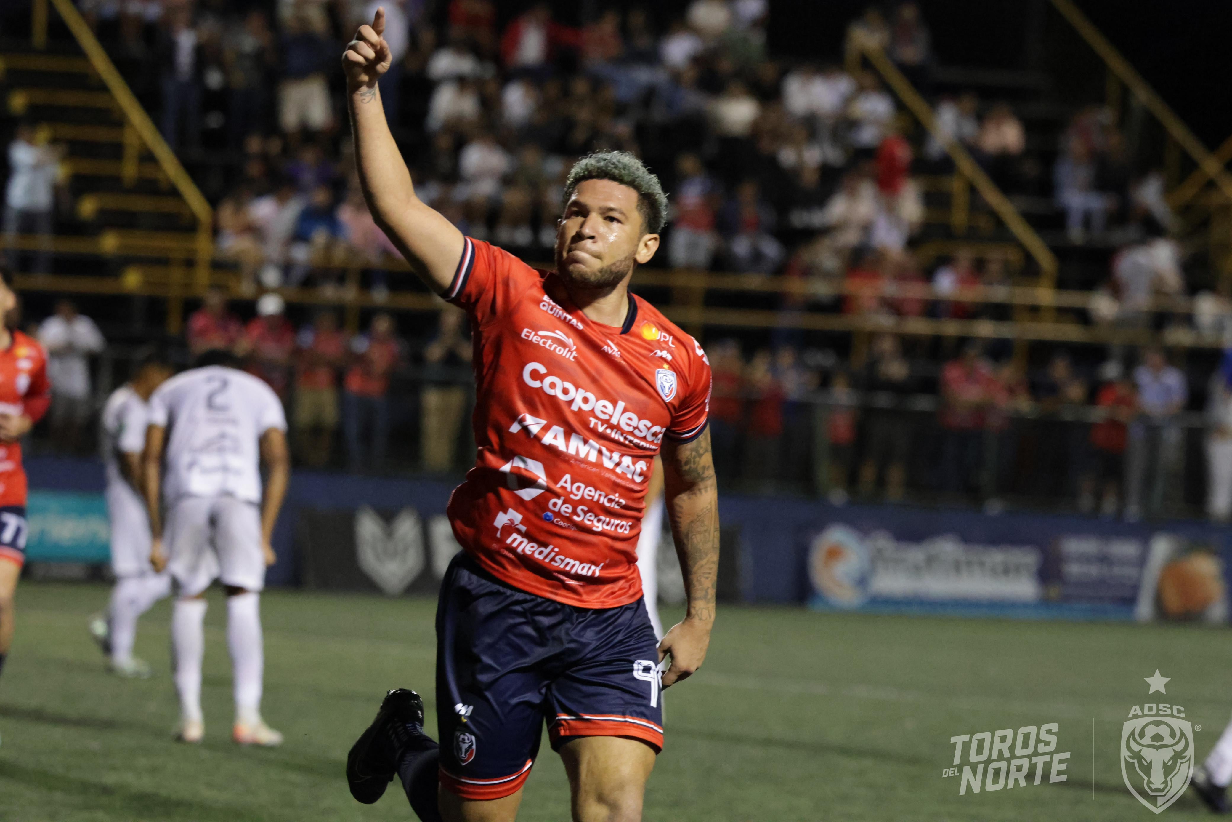 Brian Martínez sentenció el triunfo para San Carlos. Foto: Prensa San Carlos.