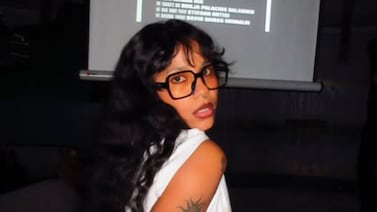 Tokischa enfrenta demanda por fotos con ropa inadecuada dentro de una iglesia católica