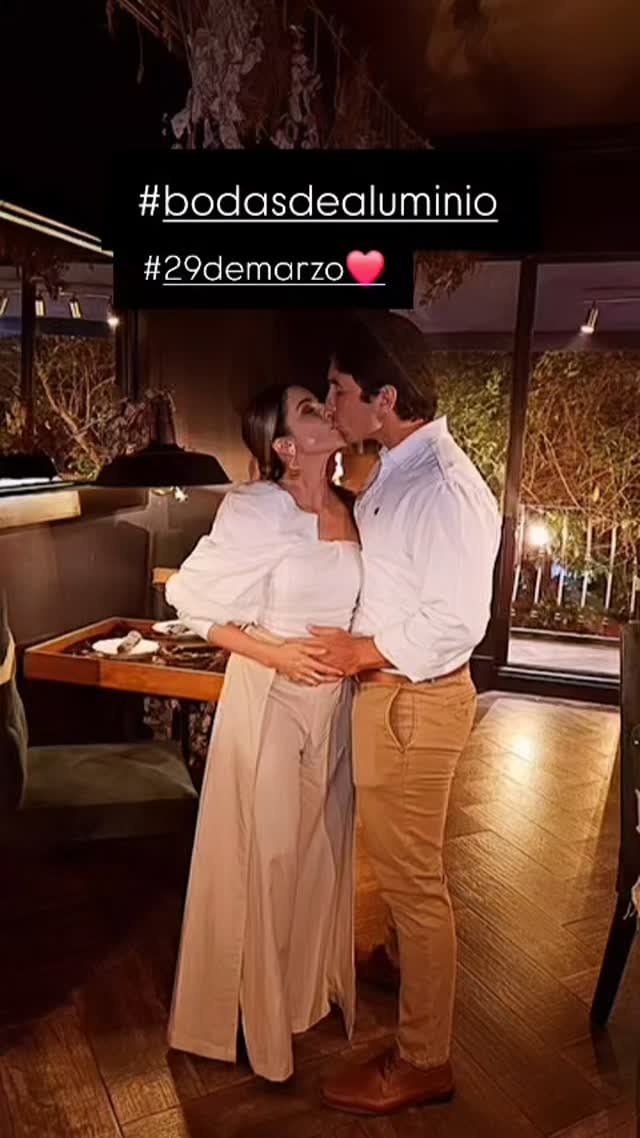 Natalia Monge presumió lo enamorada que está de su esposo, el periodista Alonso Mata, en una fecha muy especial para la pareja.