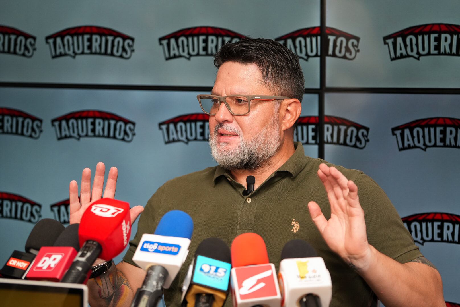 11/21/2025. जेफेथ सोटो यांच्यासह पत्रकार परिषद. कार्लोस अल्वाराडो स्टेडियम, हेरेडिया.