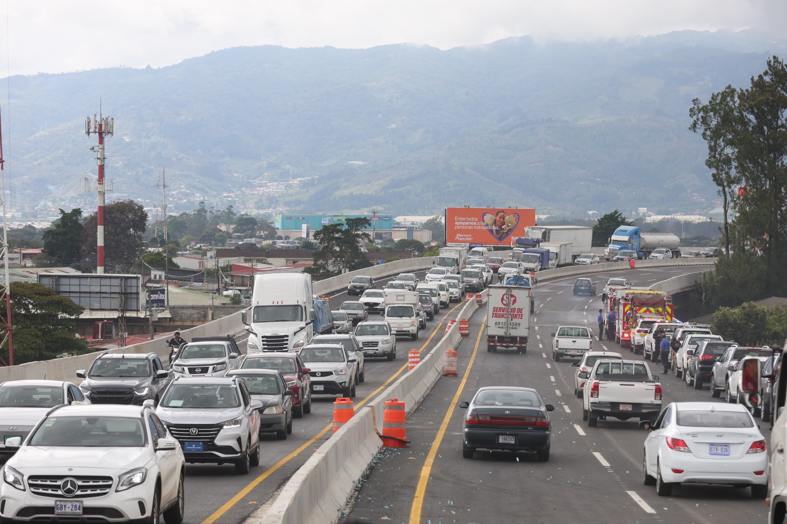 08/11/2024/ MOPT habilita primera etapa de intercambio de Taras. Quedó en servicio el nivel superior del viaducto que permite la circulación sin detenerse entre Cartago y la autopista Florencio del Castillo y viceversa / Foto John Durán