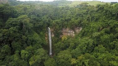 Catarata Elysiana lo espera estas vacaciones con senderos y pozas por solo ¢3.000