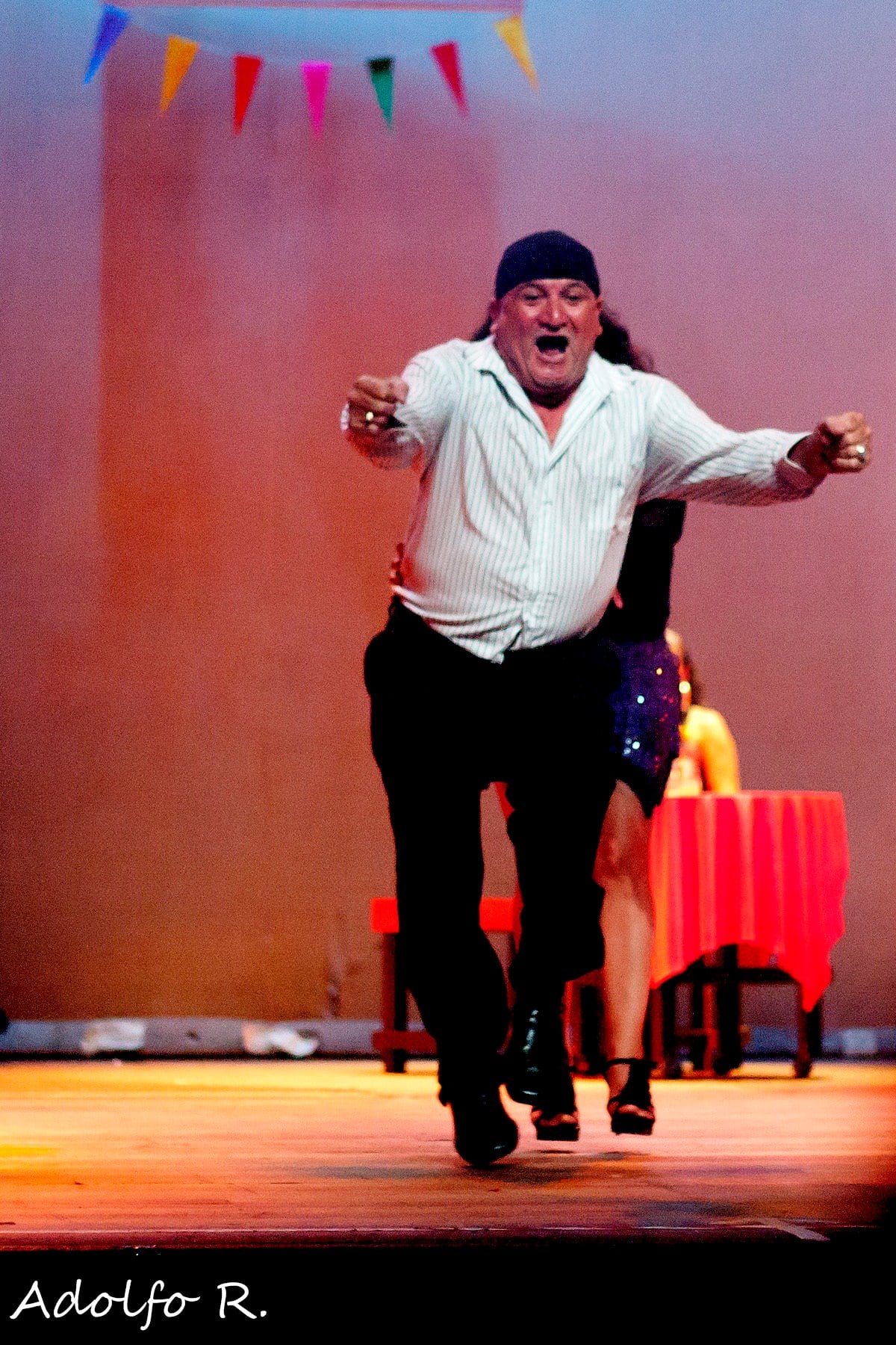 Ligia Torijano Chacón y Wálter “Cupido” Morales Zamora, quedaron inmortalizadas en una moneda de 100 colones que conmemora la declaratoria del swing criollo como patrimonio cultural inmaterial costarricense. Estas fotos son de la sesión que les hizo el Banco Central para la moneda