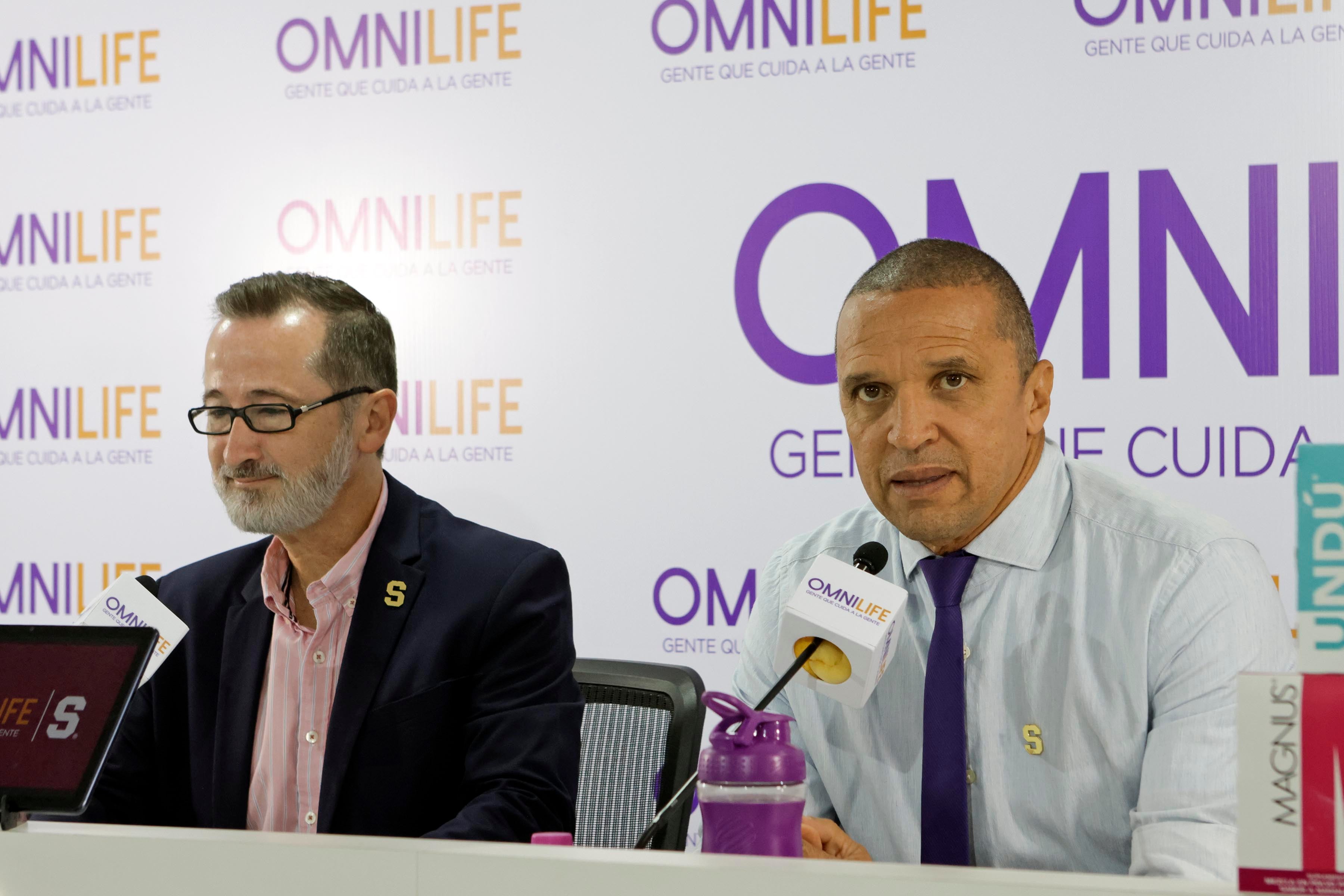 Saprissa presenta a sus nuevos jugadores panameños