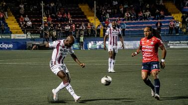 Jugador de San Carlos se adelanta y le pide a Saprissa que no se alojen en una excusa