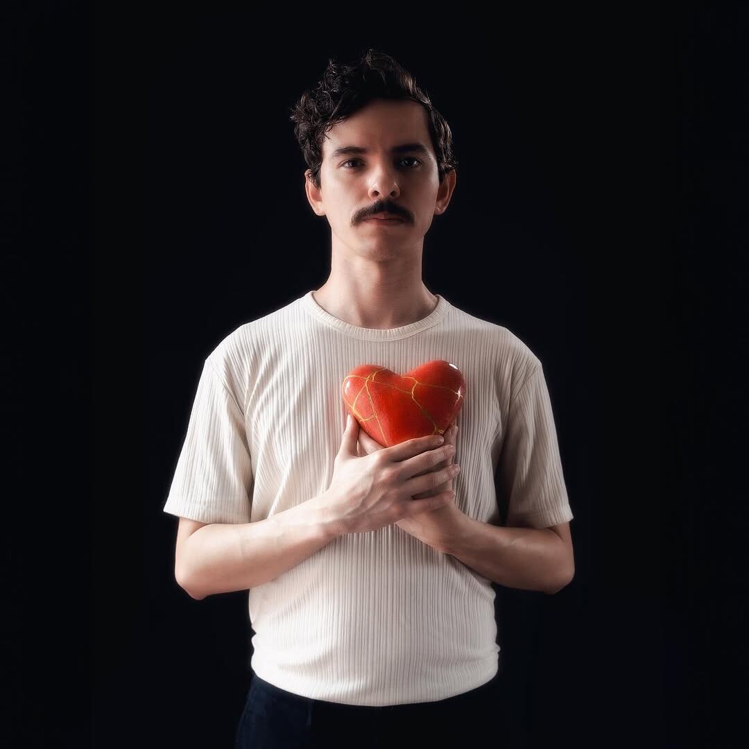 María Fernanda León le huye hablar en público sobre su vida personal pero hizo una excepción en De boca en boca, programa donde dio a conocer que un cantante nacional le está moviendo el piso más que nunca.