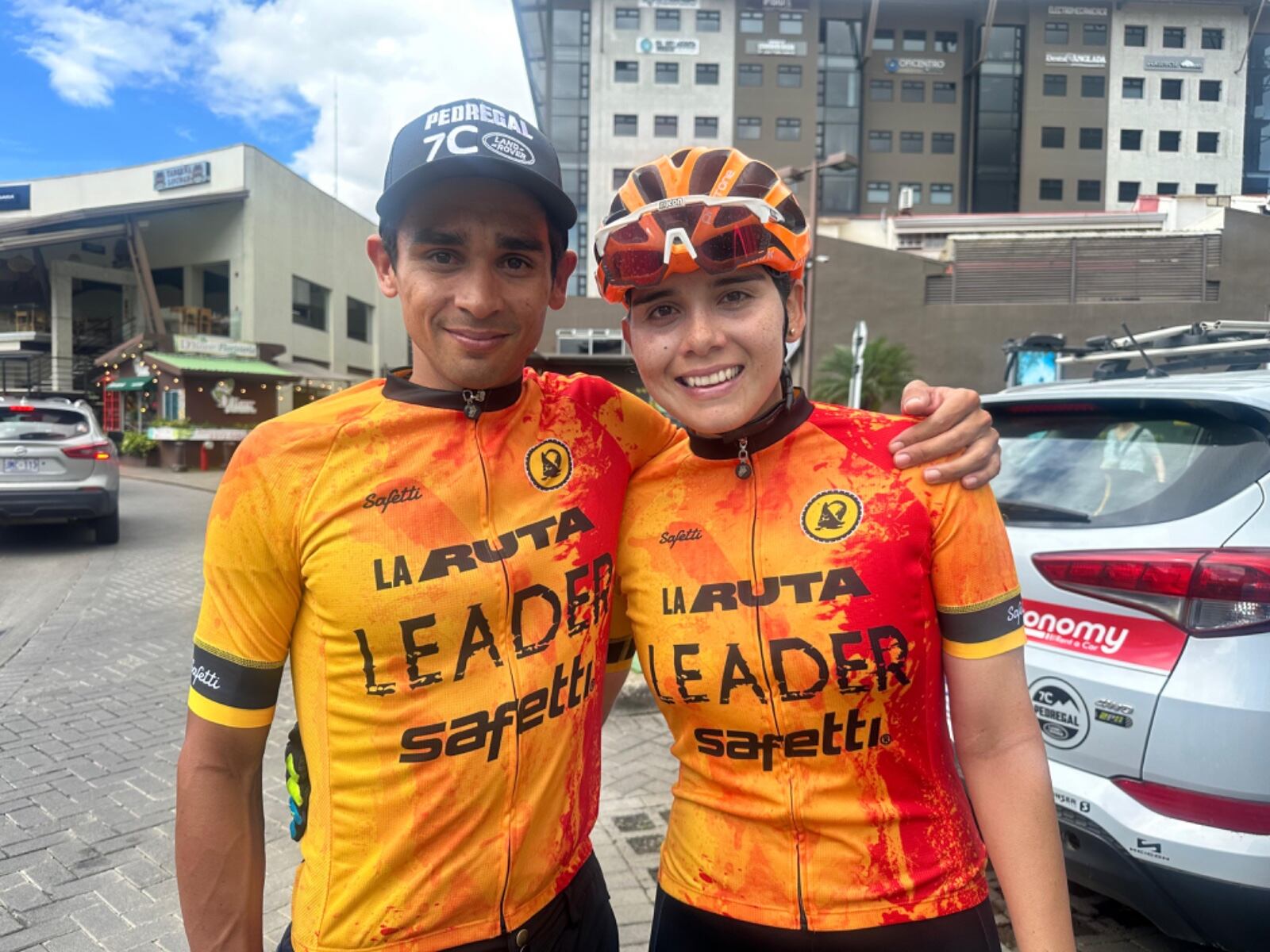 Rodolfo Villalobos y Cristel Chavarría son novios y disfrutan del liderato en la Ruta de los Conquistadores. Foto: Cortesía