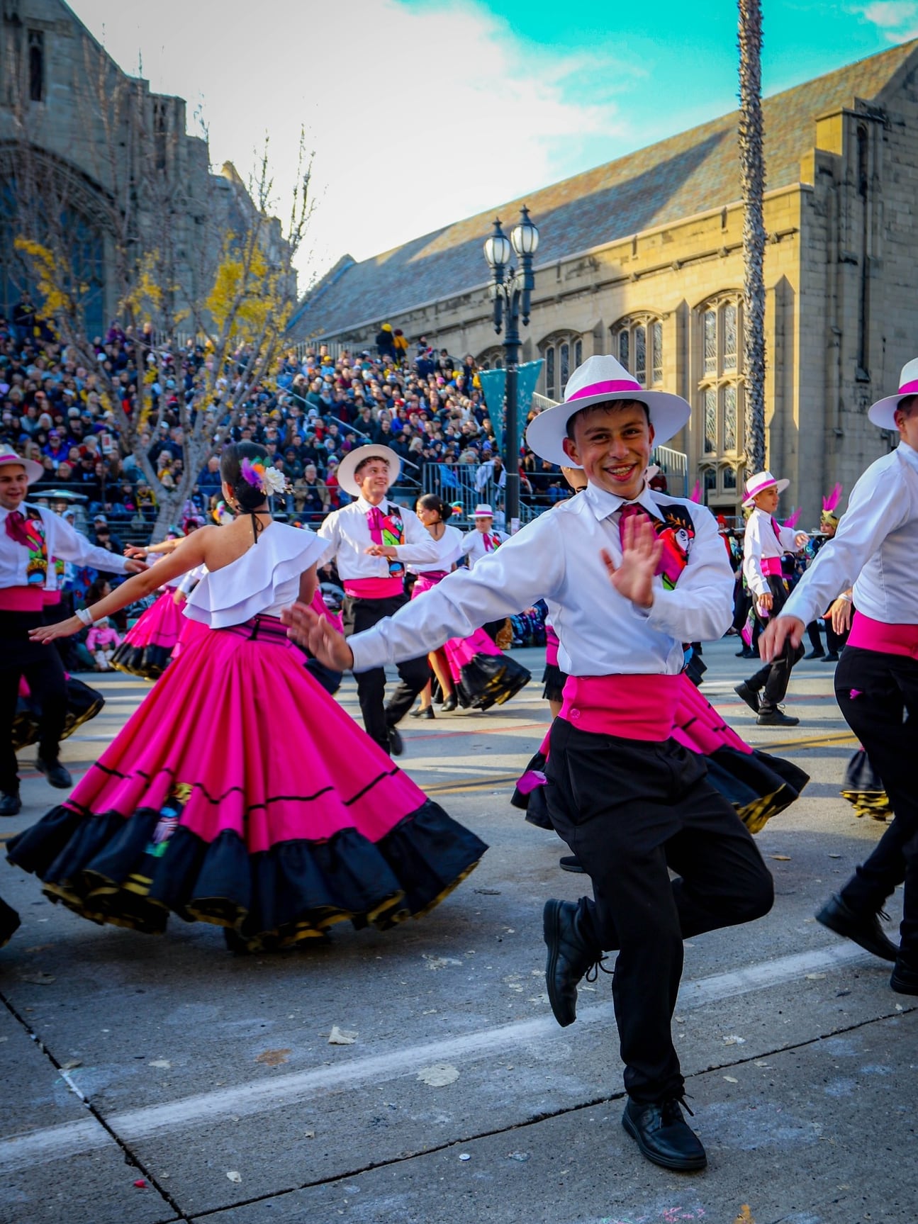 Con gran orgullo patrio, Elesban Rodríguez, director de la Banda Municipal de Zarcero (BMZ), celebró que cumplieron con el gran objetivo que se impusieron desde que fueron confirmados como participantes en el Desfile de las Rosas 2024
