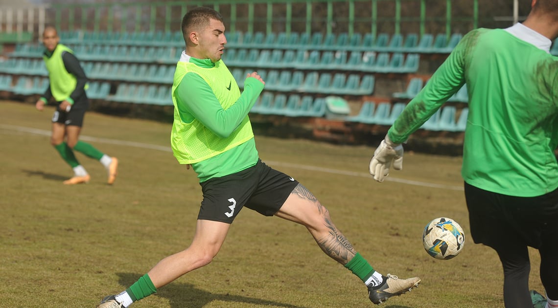 Fernán Faerron en un entrenamiento del Vorskla Poltava de Ucrania.