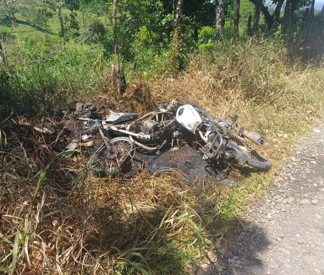 Los sospechosos habrían llegado en dos motocicletas, disparado contra el trabajador y luego huido. Foto: MSP