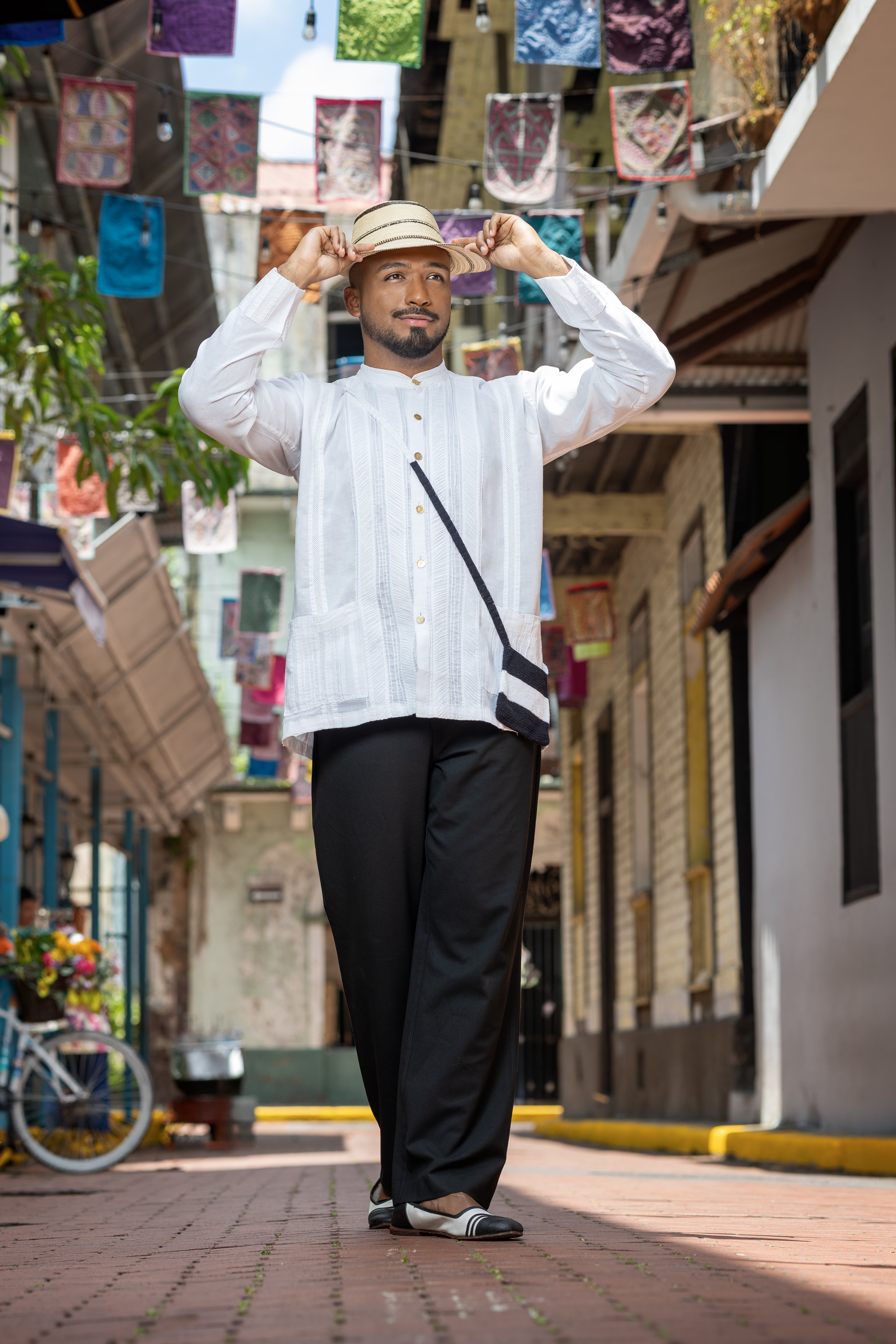 Bailarín panameño Miguel Coronado, pareja de la locutora Rose Davis en Mira quién baila.