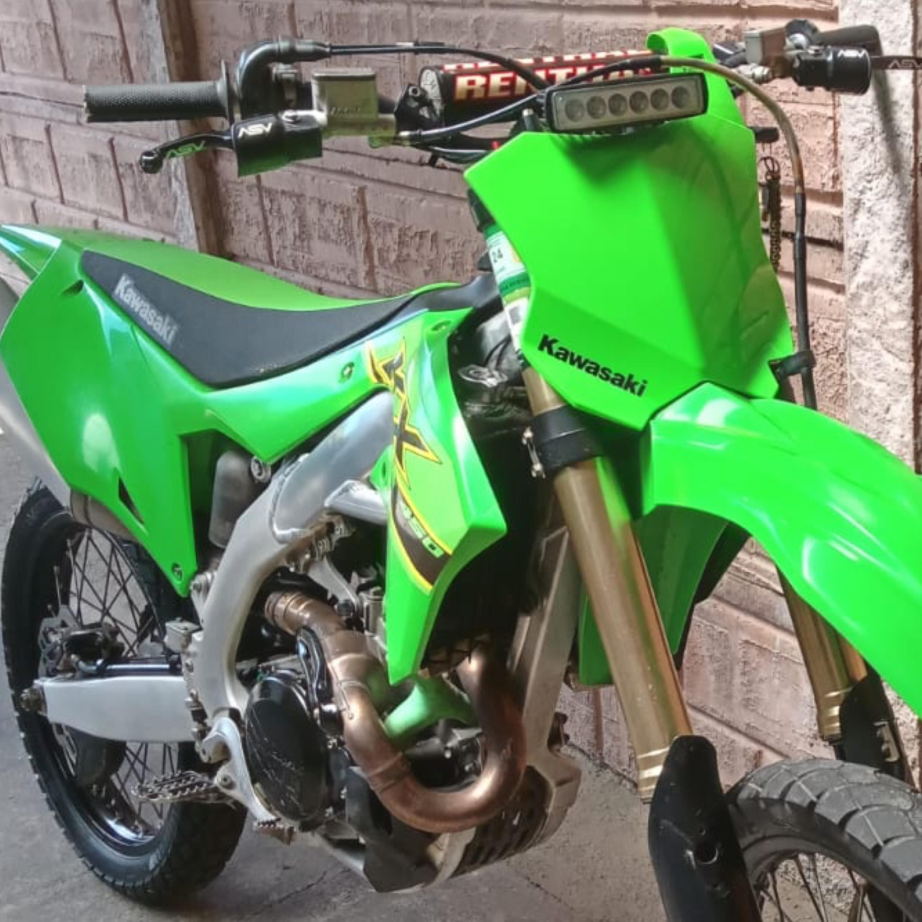 Joel Obregon contó que fue una buena decisión dejar su color original.