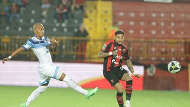 Johan Condega no tuvo pelos en la lengua para hablar de lo que pasó con el arbitraje contra Alajuelense