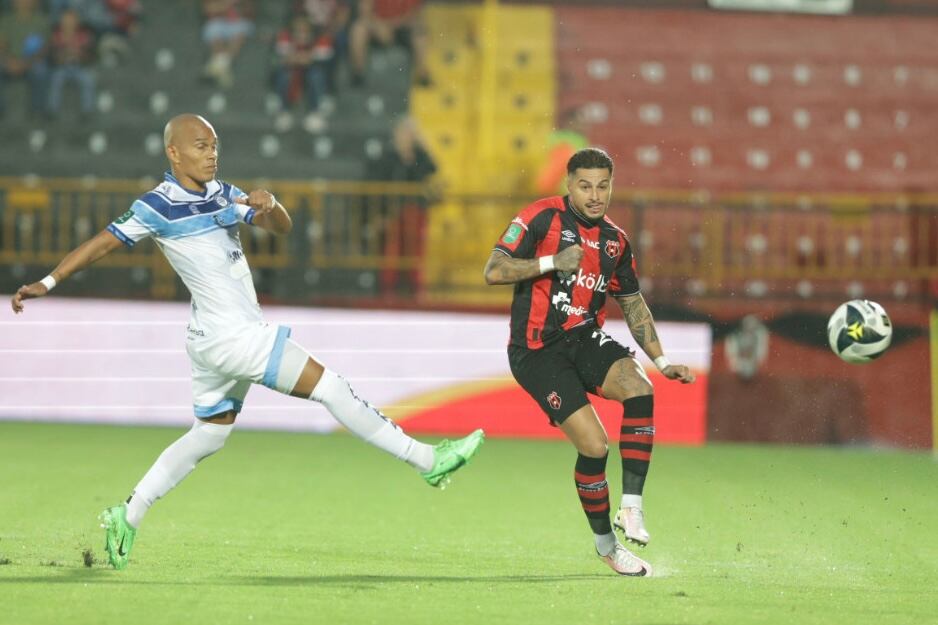 28/07/2024, Alajuela, Estadio Alejandro Morera Soto, partido de la jornada 3 del torneo de apertura 2024, entre Liga Deportiva Alajuelense y Santa Ana.