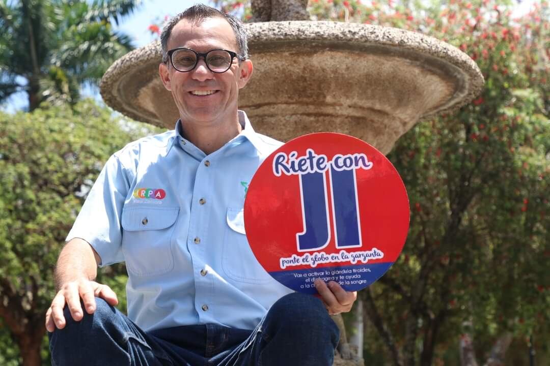 El sicólogo de la felicidad, Paul Zamora Salgado, quien escribió el libro “Método Endorfina. Risoterapia: de la emoción al corazón”