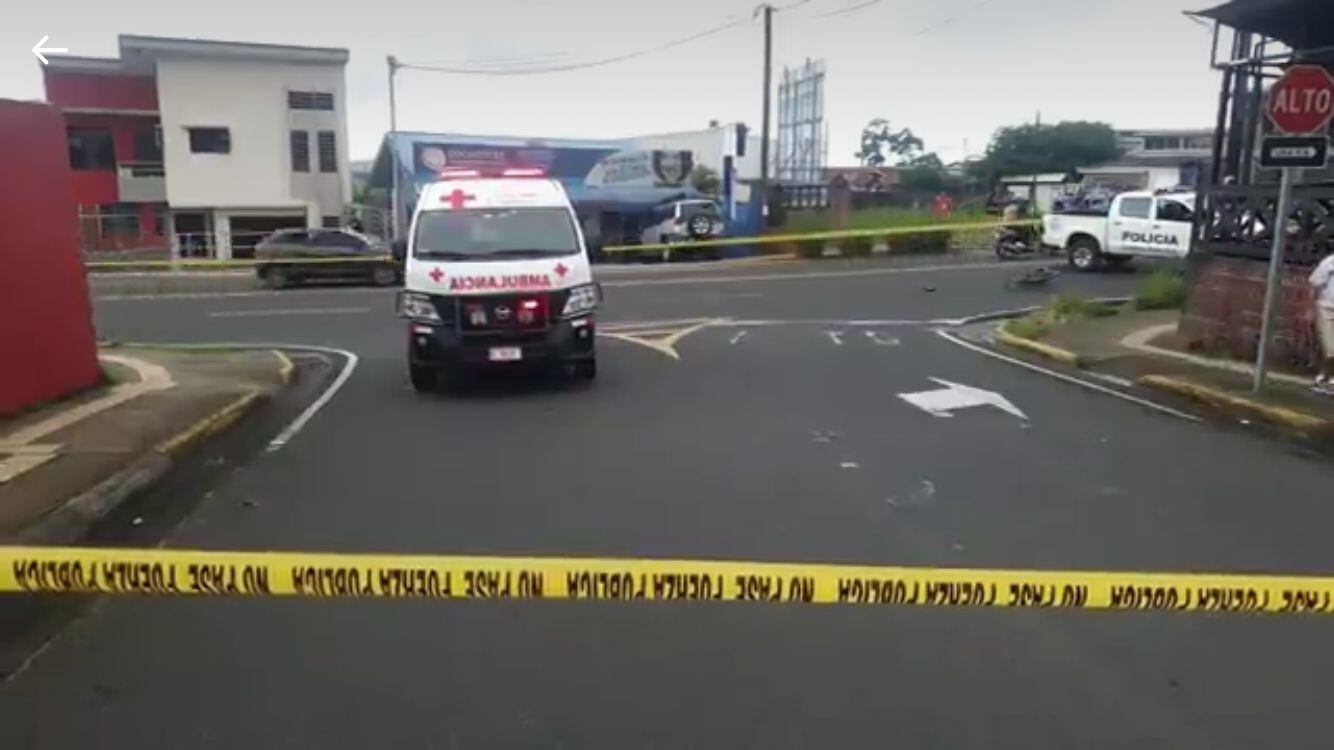 El cuerpo del niño quedó 10 metros de donde estaba su bicicleta. Captura de video de Allan Jara.