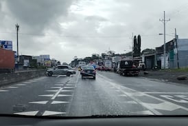 Tragedia en Guápiles: una persona muere tras choque entre vehículo y dos motocicletas