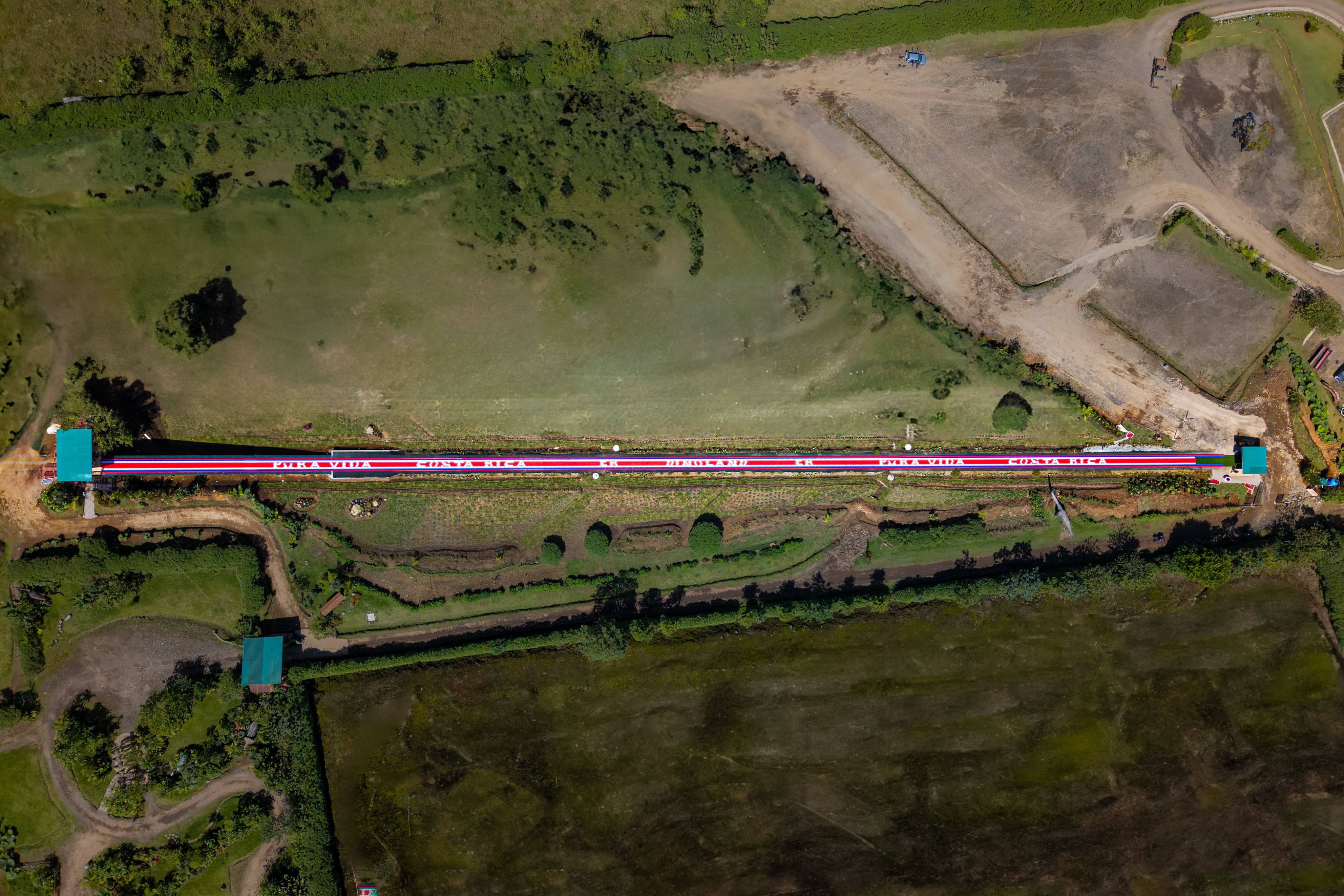El tobogán más grande de Centroamérica está en Costa Rica y desafía a los más valientes.