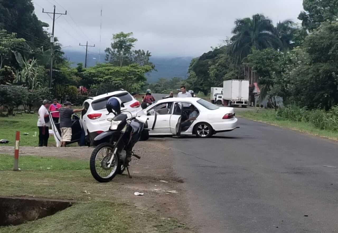 La colisión ocurrió en el sector de Colonia Puntarenas en Upala. Fotografía: