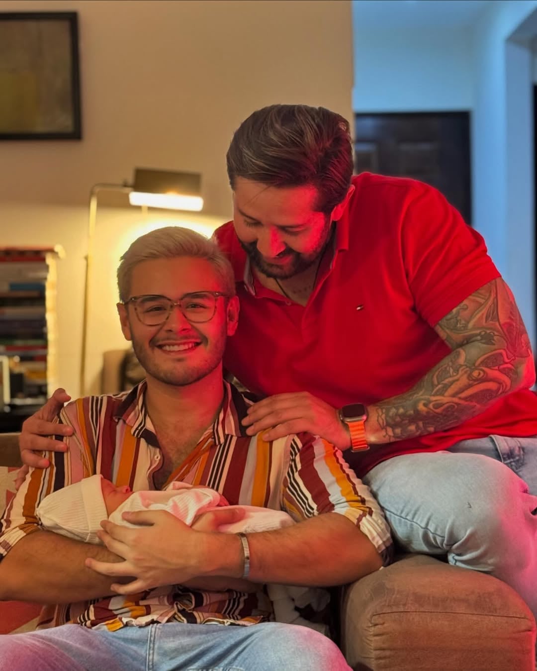 Omar Cascante y sus dos hijos