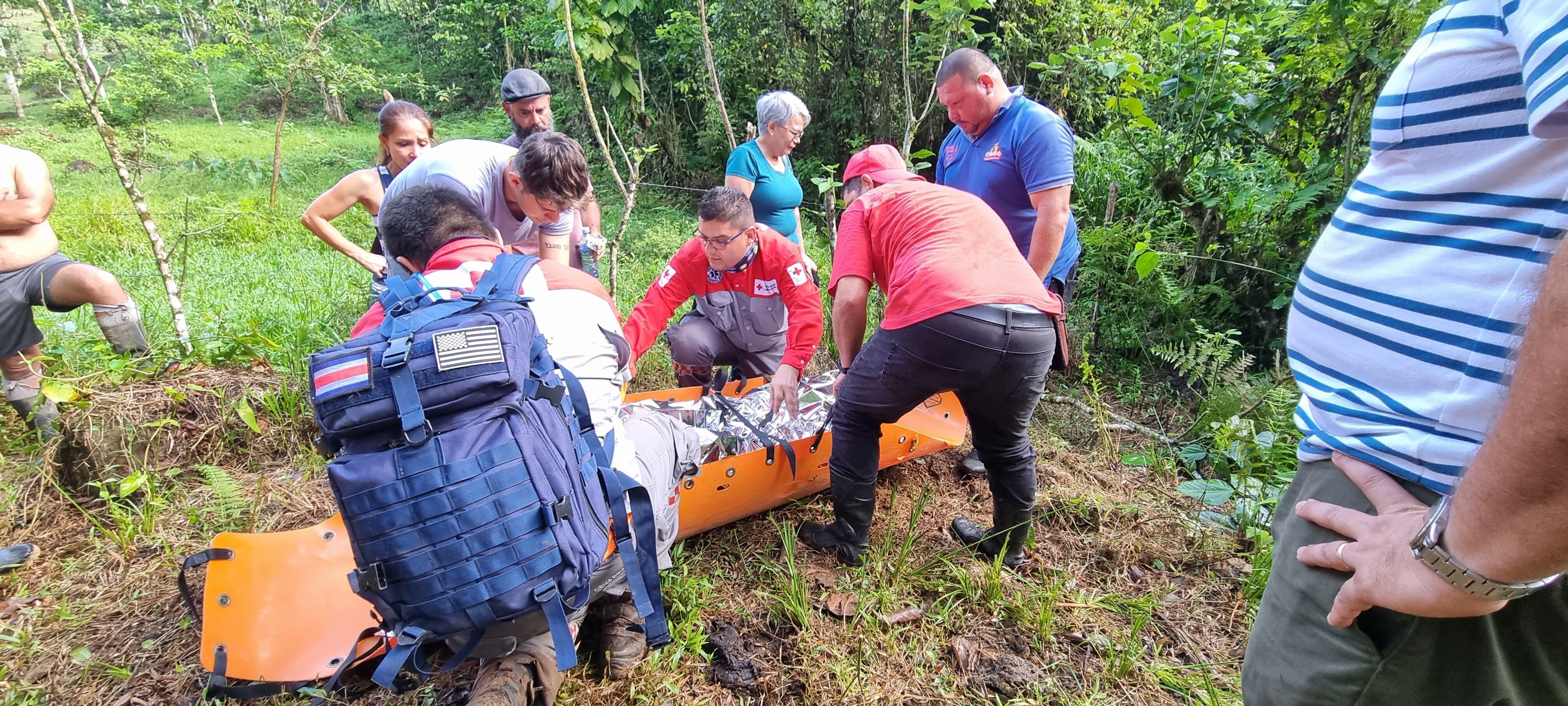 Una mujer de 72 años se extravió en la zona montañosa de Siquirres.