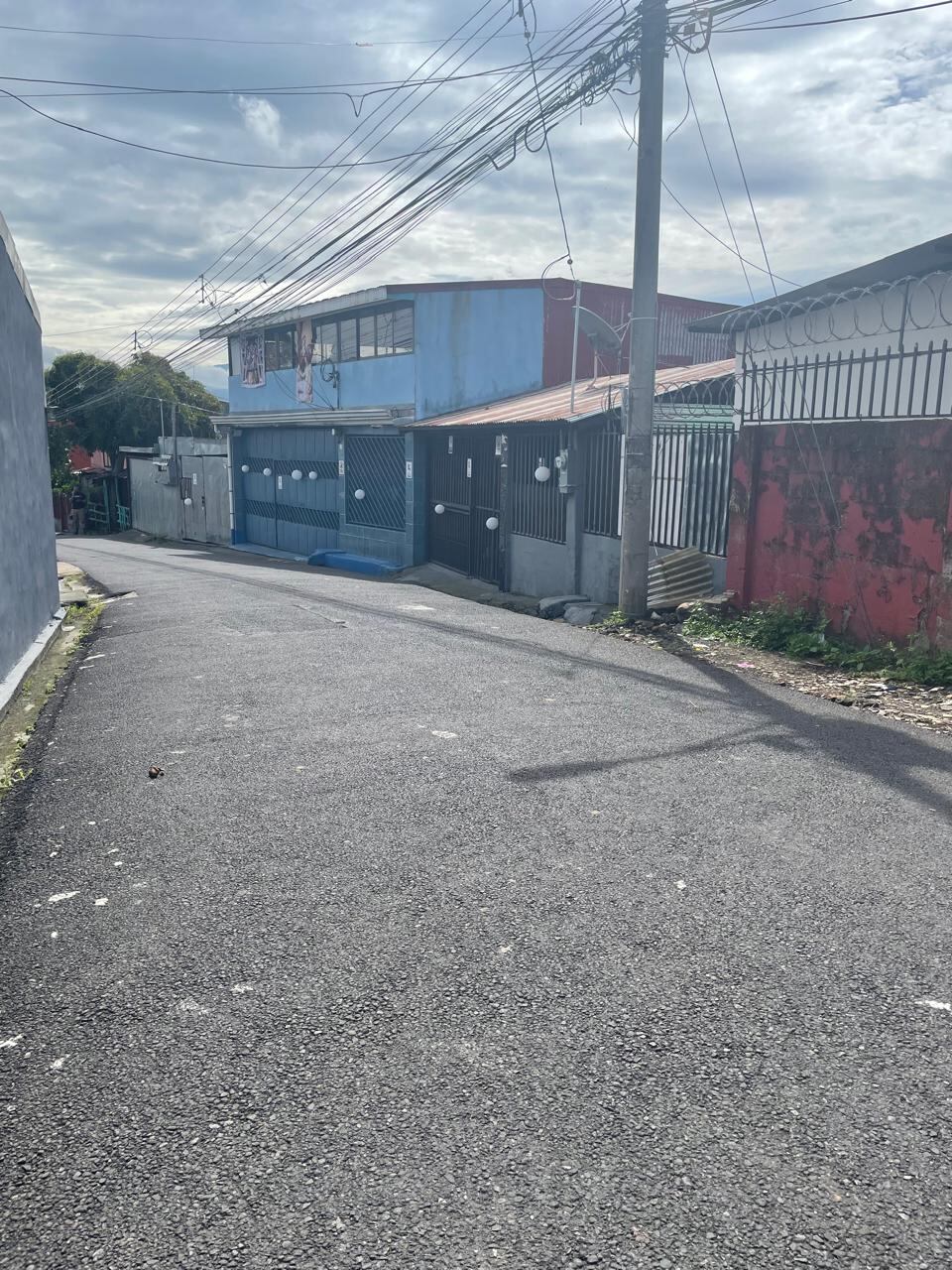 Los vecinos colocaron globos en el barrio