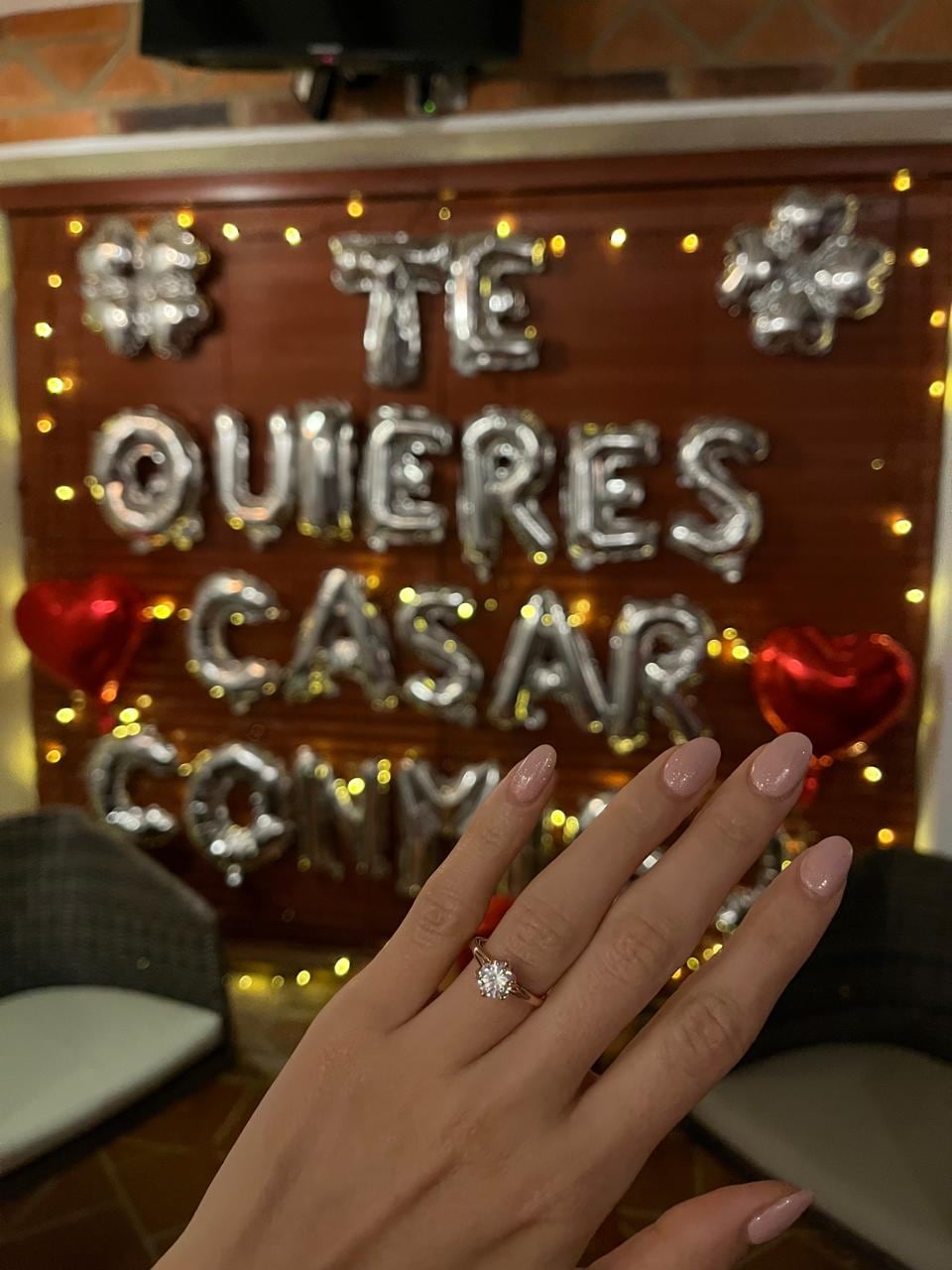 A presentadora de Repretel, Maricrís Rodríguez, le pasó algo curiosísimo días antes de recibir propuesta de matrimonio