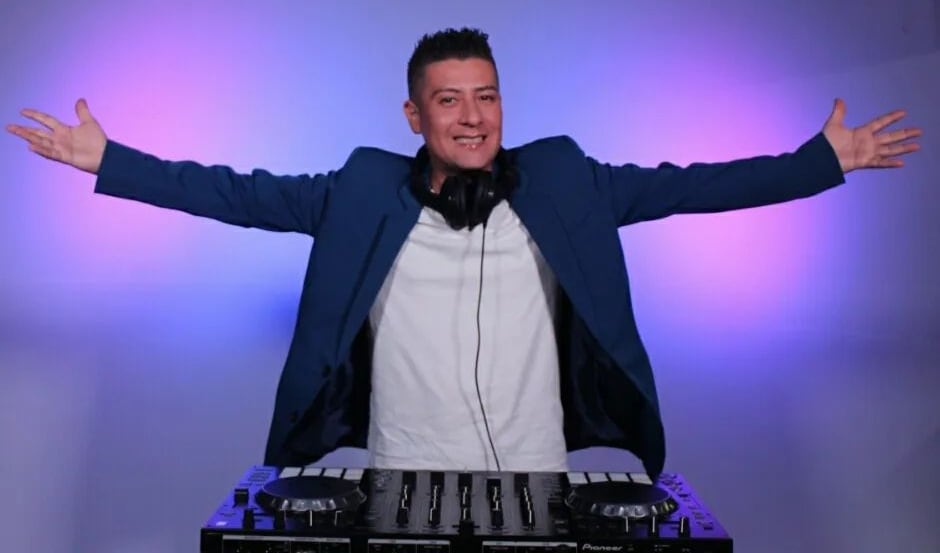 Locutor y Dj Michael Salazar