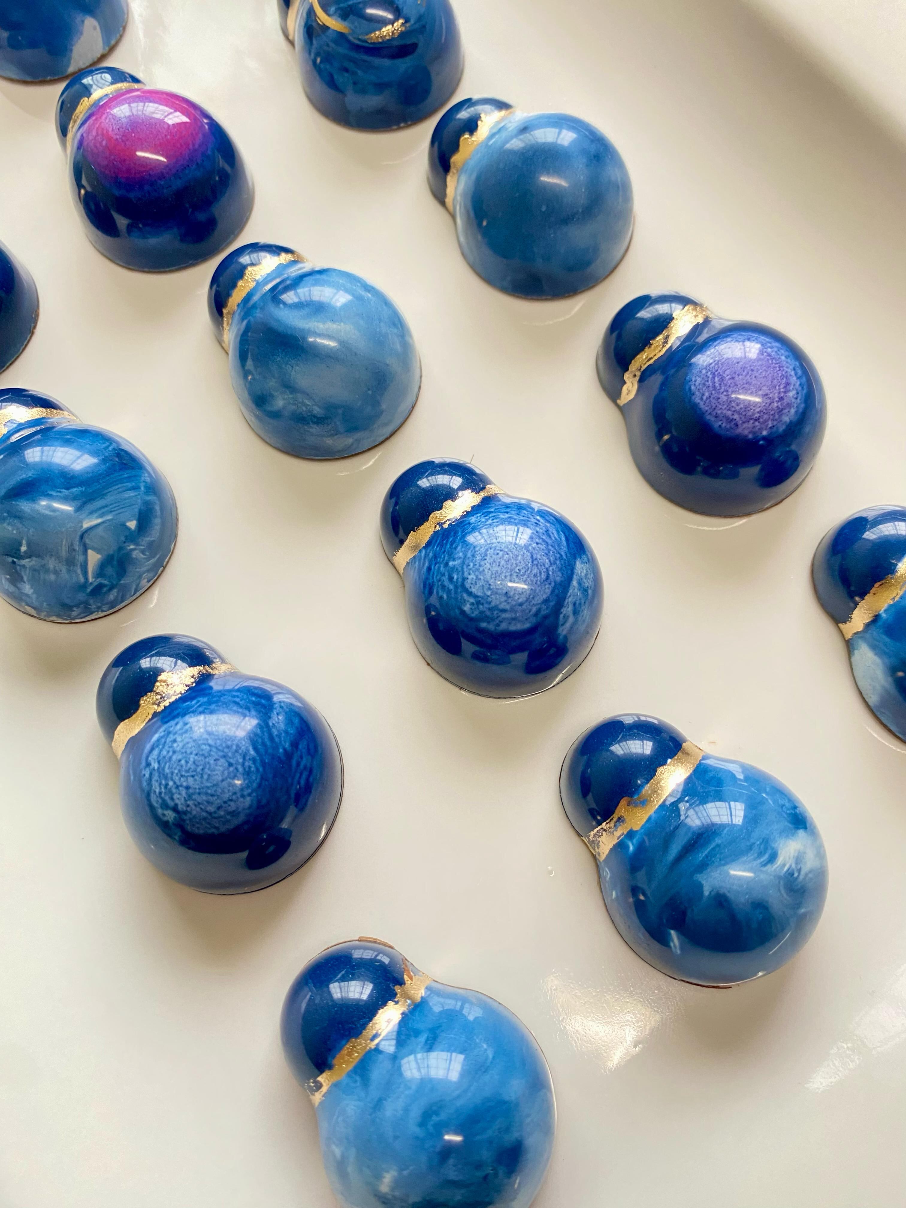 Omar Quesada Mora es un chocolatero pulseador de Ciudad Quesada que tiene un negocito llamado Zicolates