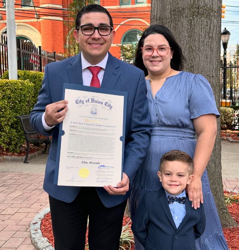 Elías Alvarado, periodista de Teletica en Nueva York, Estados Unidos.