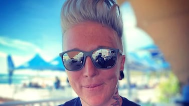 Dolor en la televisión sudafricana: fallece Mynie Steffens a los 43 años en accidente aéreo