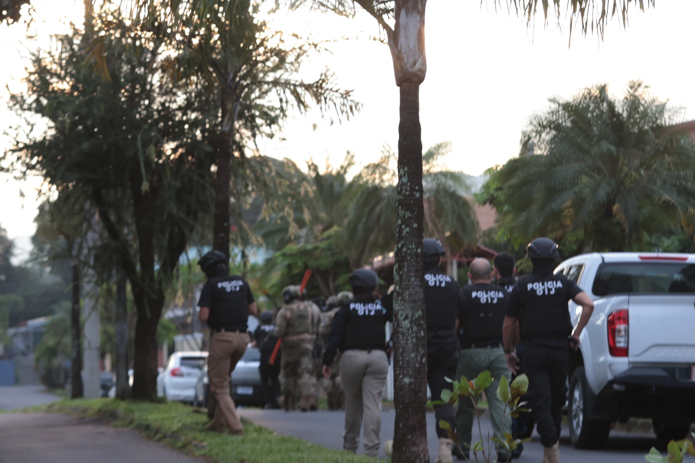 16/10/2025/ Allanamientos simultáneos en Oritina por el caso Rashab García y prestamistas gota a gota / Foto John Durán