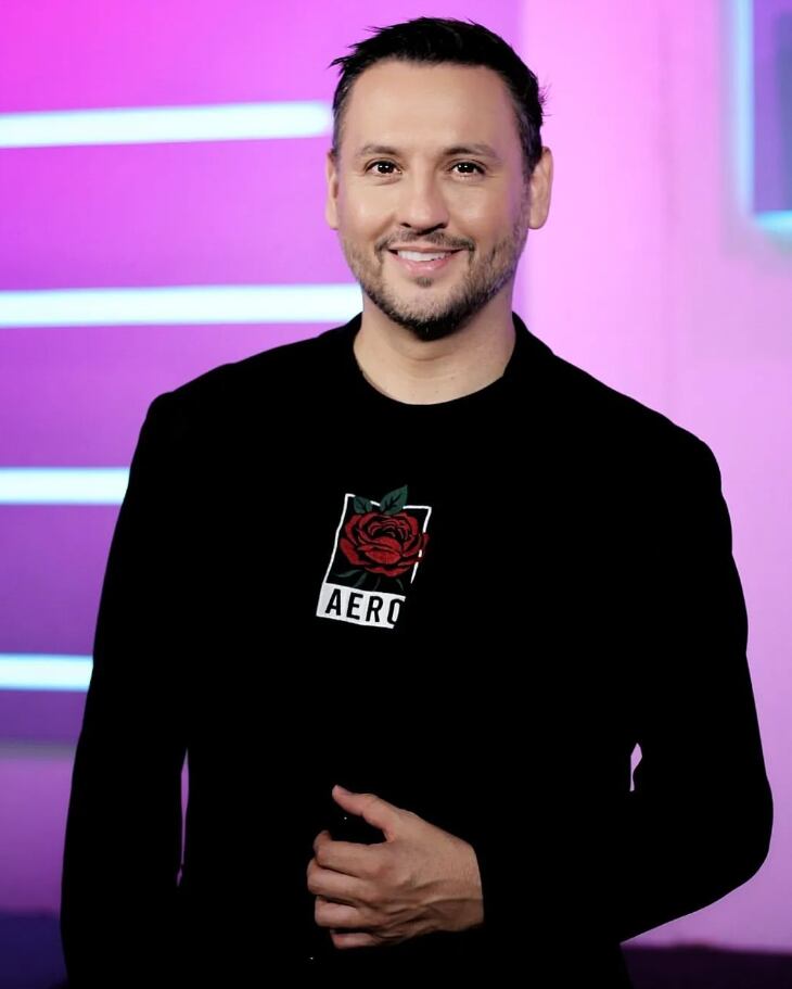 Wálter campos y su novia
Teletica
7 Estrellas