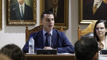 Concejo Municipal de San José toma una decisión sobre el aumento salarial de Diego Miranda