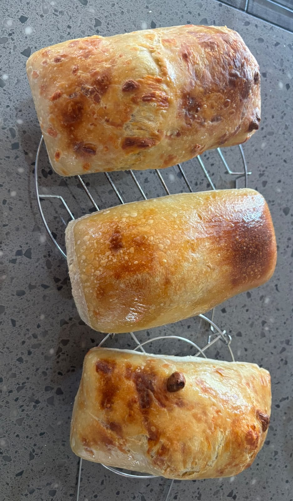 En el Día Mundial del Pan, que se celebra cada 16 de octubre, la historia de doña Laura Mejía, vecina de Santa Bárbara de Heredia, nos recuerda que la panadería es una pasión de vida. Ella tiene un negocito que se llama Valentina Bakery