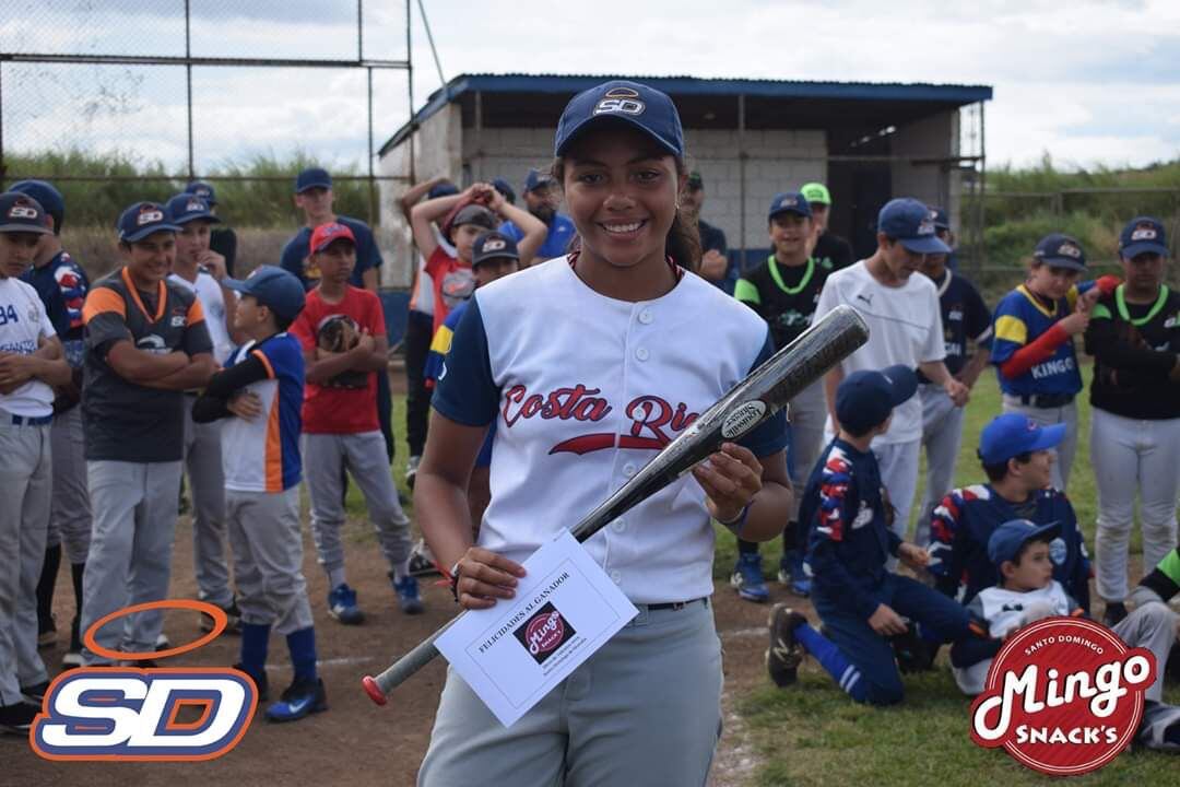 Francela Verdura, softbol, costa rica, colombia