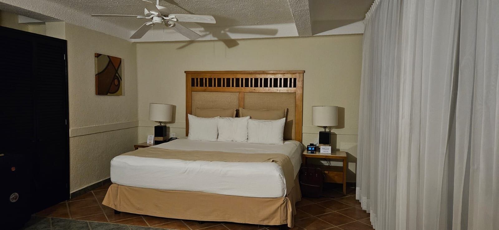 Todos hemos escuchado hablar de Cancún, una ciudad mexicana con hermosas playas y con un ambiente increíble, pero la verdad no hay fotos ni videos que le hagan justicia a este paraíso.