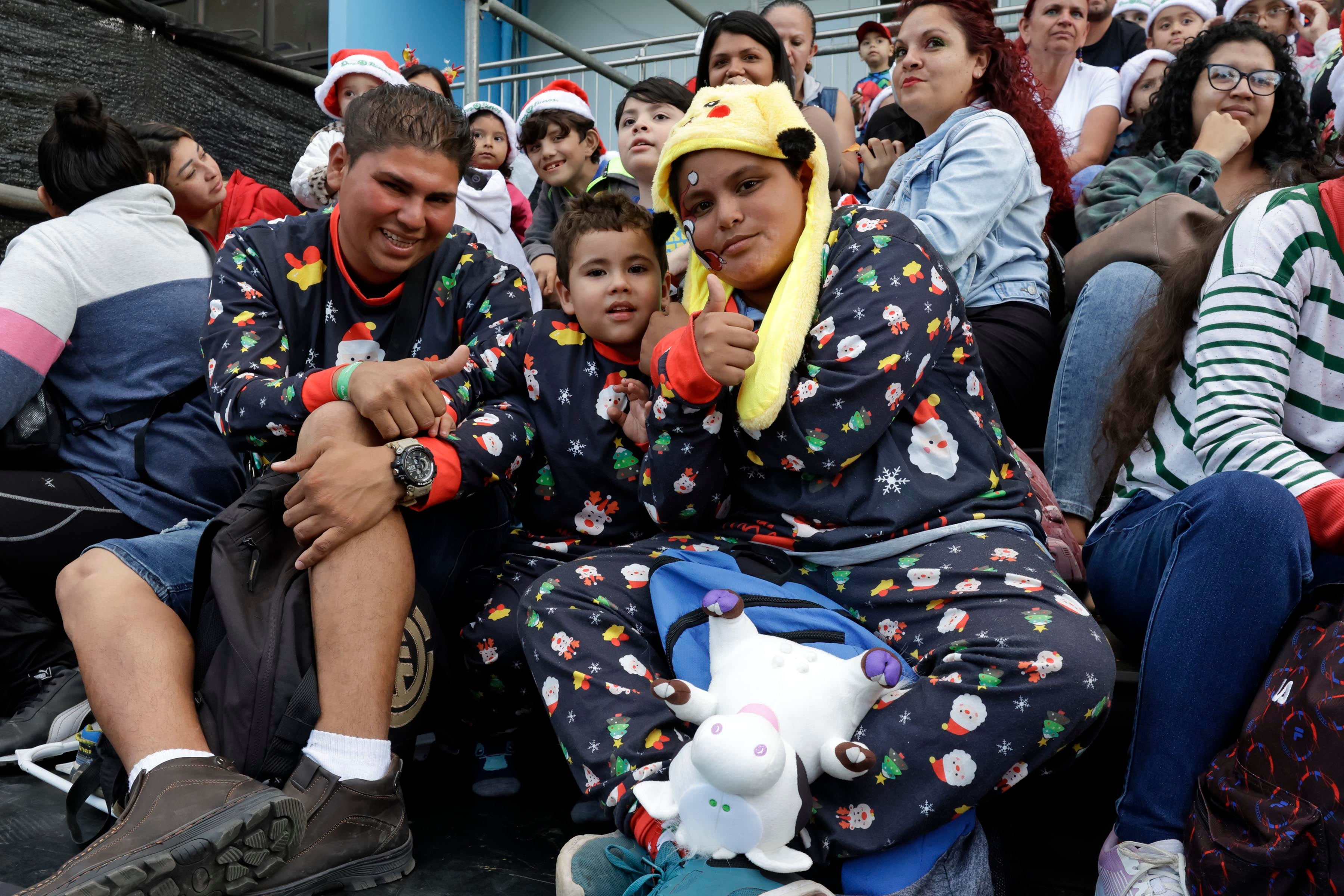 Iluminación Arbol Hospital Nacional de Niños
